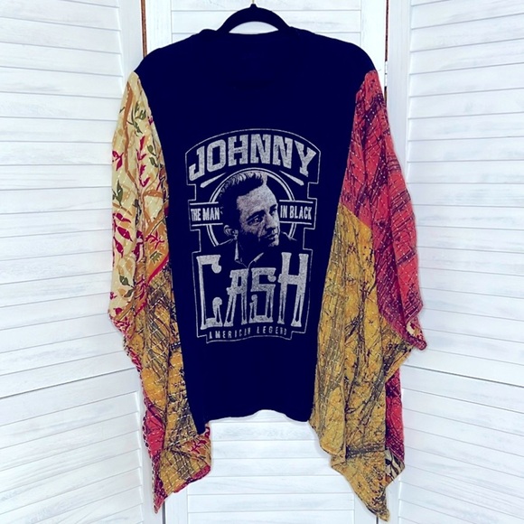 JOHNNY CASH Country Western Graphic Band Tee Poncho Top Kimono Fits  S, M, L, XL - Picture 1 of 8